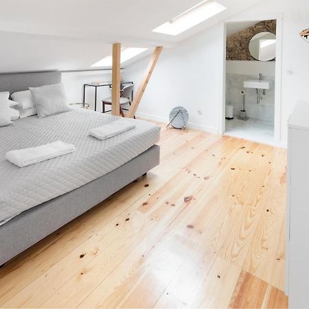 Room Lusiadas With Private Bathroom Lissabon Buitenkant foto